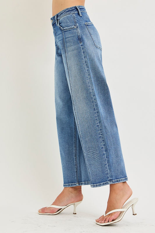 Cropped Barrel Jeans With Seam Details