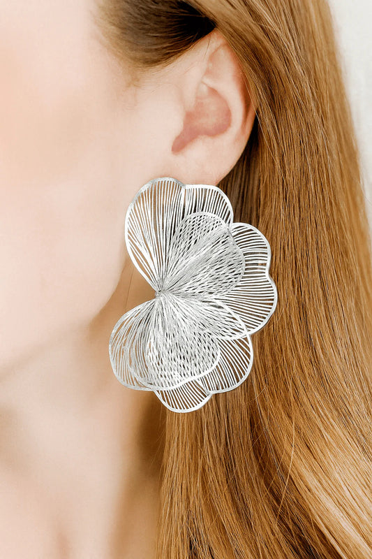 Amanda Flower Earrings Silver