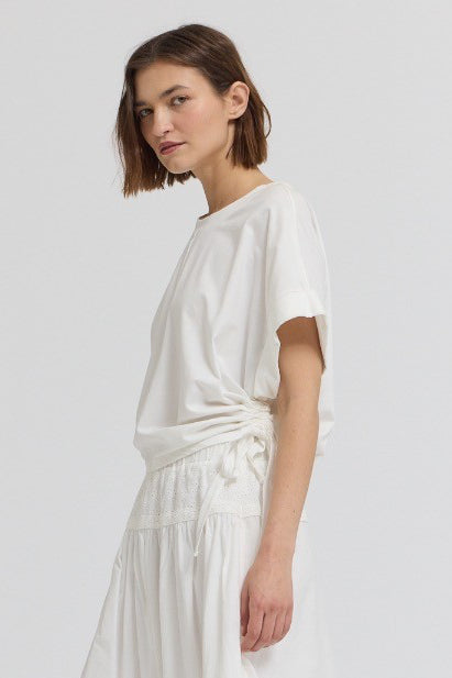 Side Scrunch Tee Off White