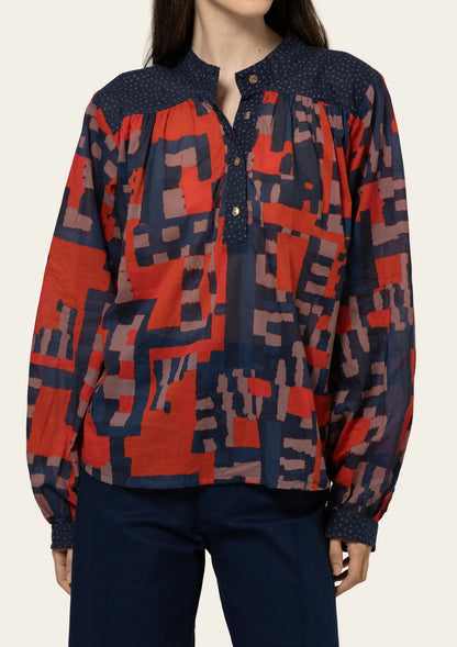 Isla Abstract Print Pullover Top