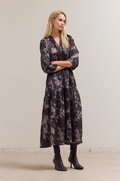 3/4 Sleeve Tiered Midi Dress
