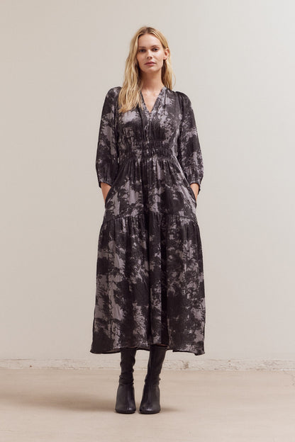 3/4 Sleeve Tiered Midi Dress