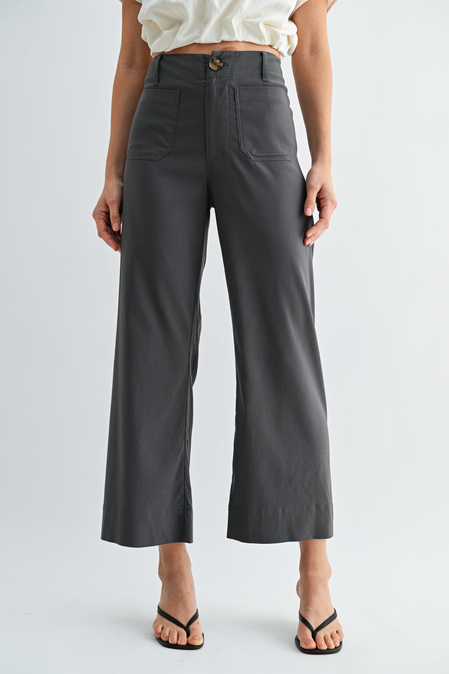 Patch Pocket Cropped Pants