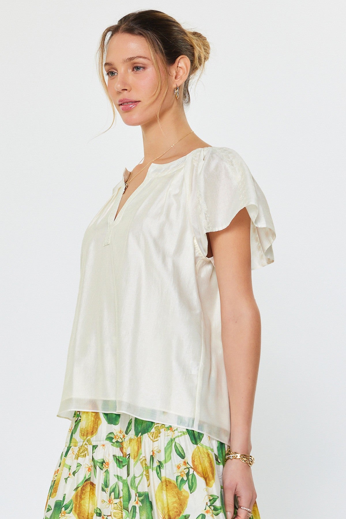 Embroidered Short Sleeve Blouse