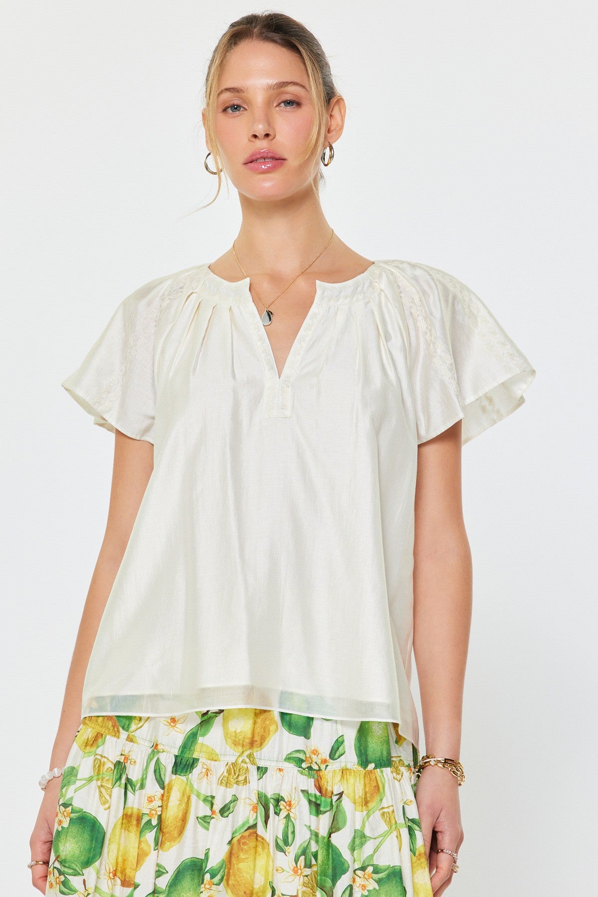 Embroidered Short Sleeve Blouse