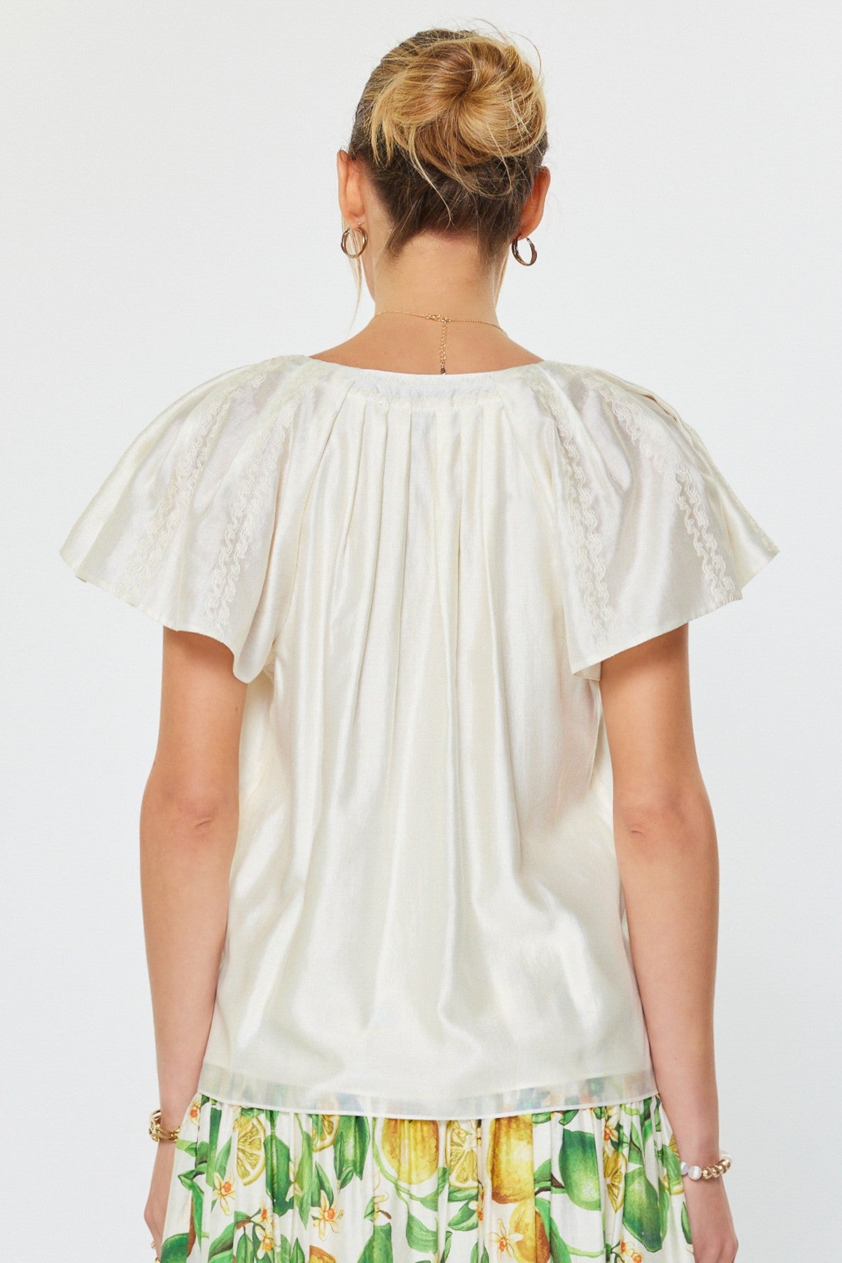 Embroidered Short Sleeve Blouse
