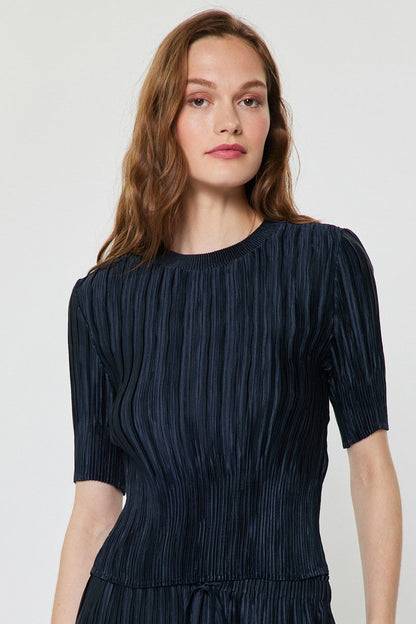 Crinkle Pleated Fitted Short Sleeve Top
