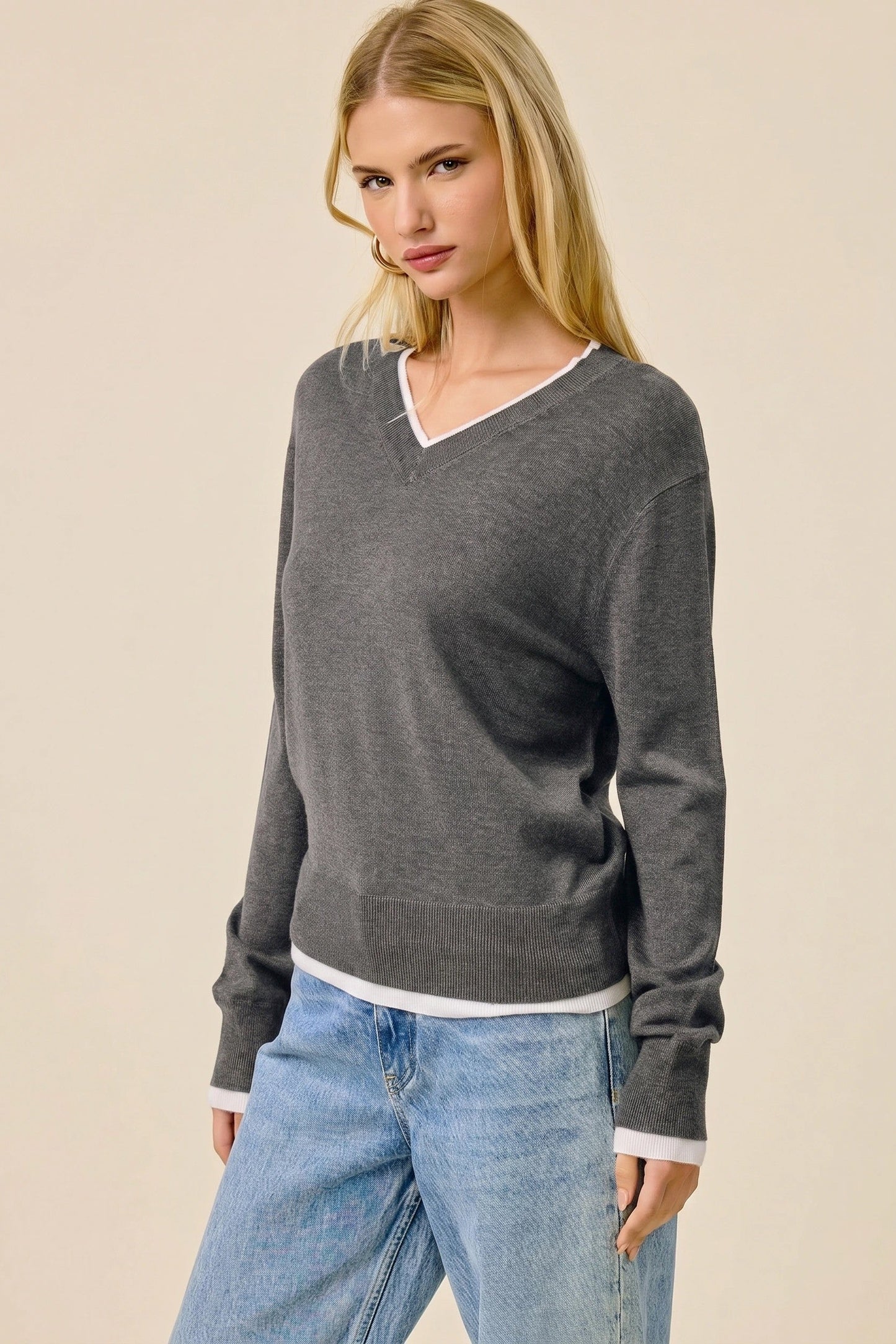 Contrast Trim V-Neck Sweater
