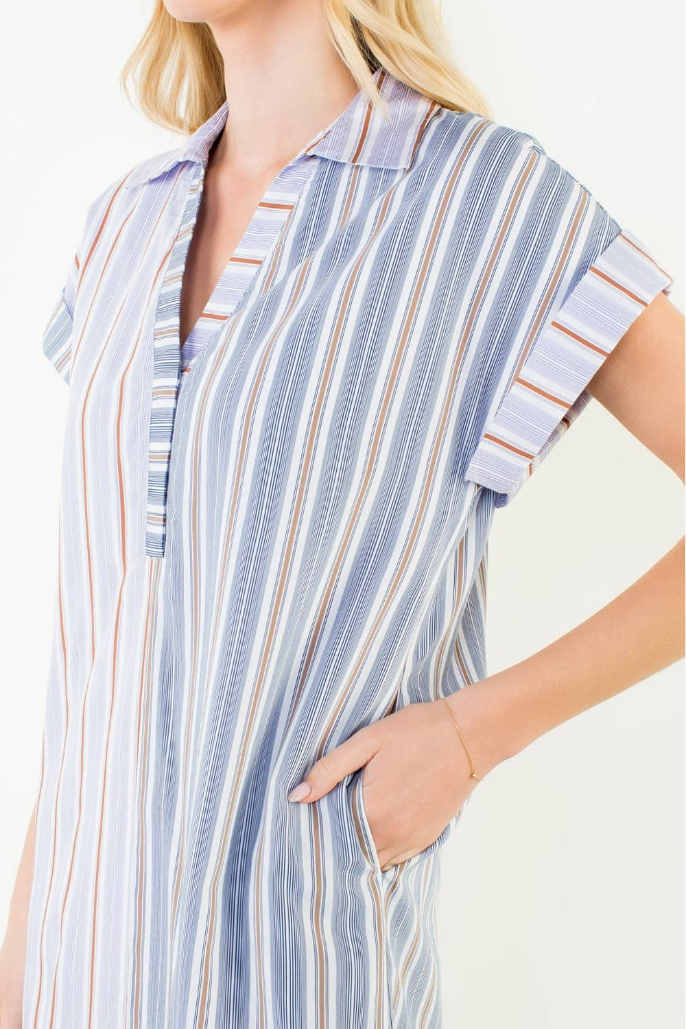 Short Sleeve Striped Pattern V-Neck Dress