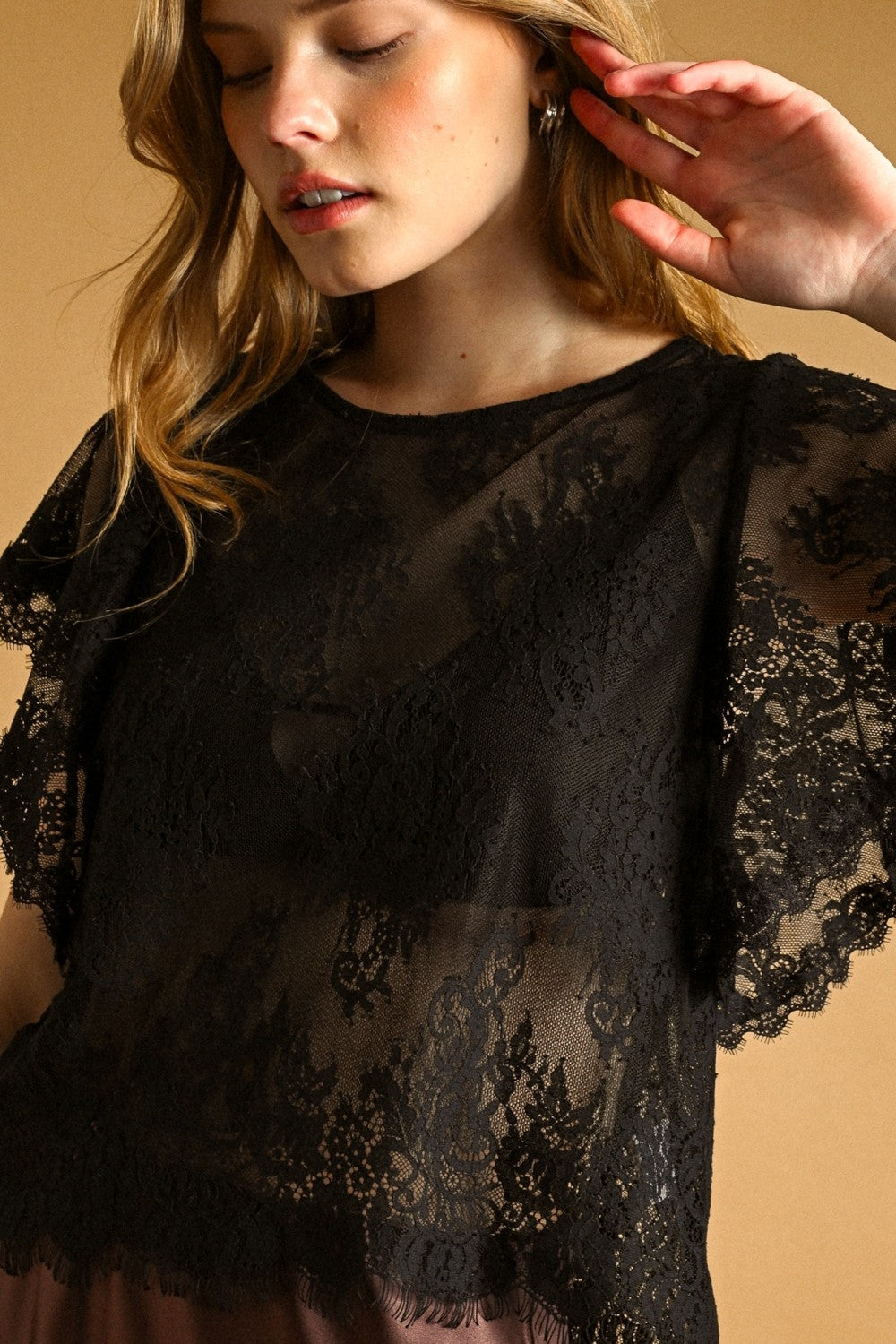 Lace Scalloped Short Sleeve Top