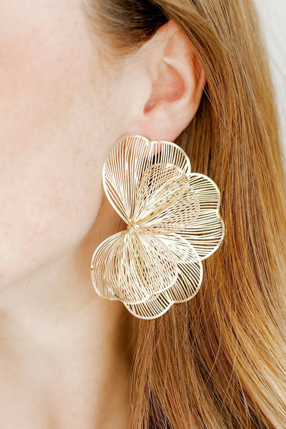 Amanda Flower Earrings Gold