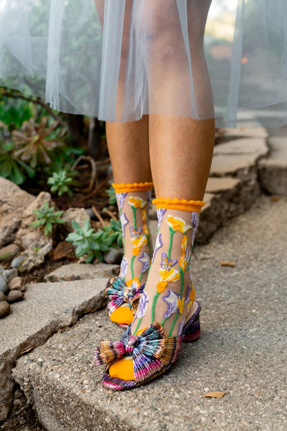 Calla Lily Ruffle Sheer Sock