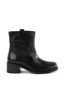 Cozy Black Leather Work Boot