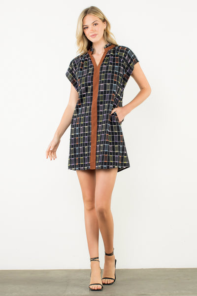 Short Sleeve Embroidered Detail Dress