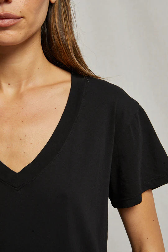 Hendrix Boxy V-Neck Tee True Black