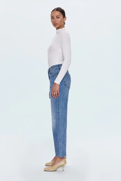 Lexi Mid Rise Bowed Straight