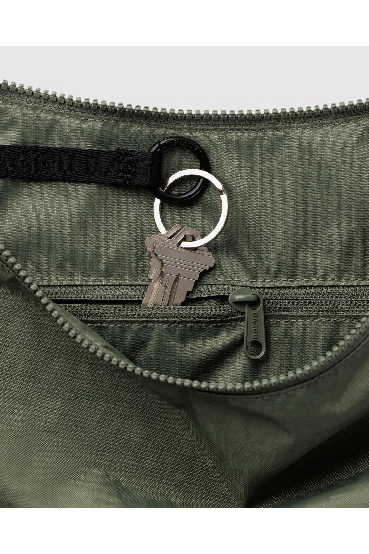 Large Nylon Crescent Bag Caper