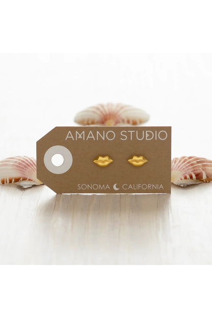 Luscious Lips Studs
