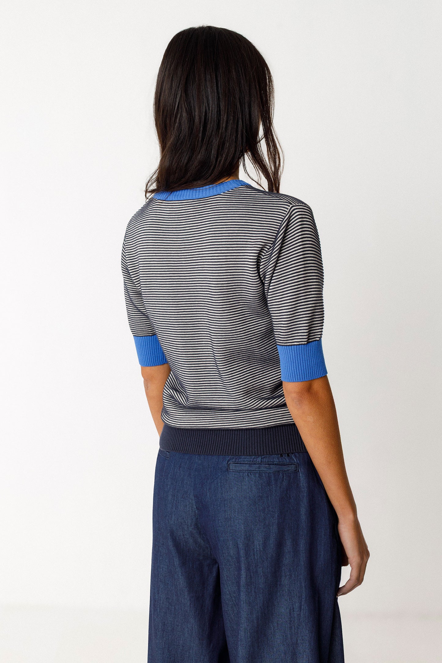 Muike Striped Short Sleeve Sweater