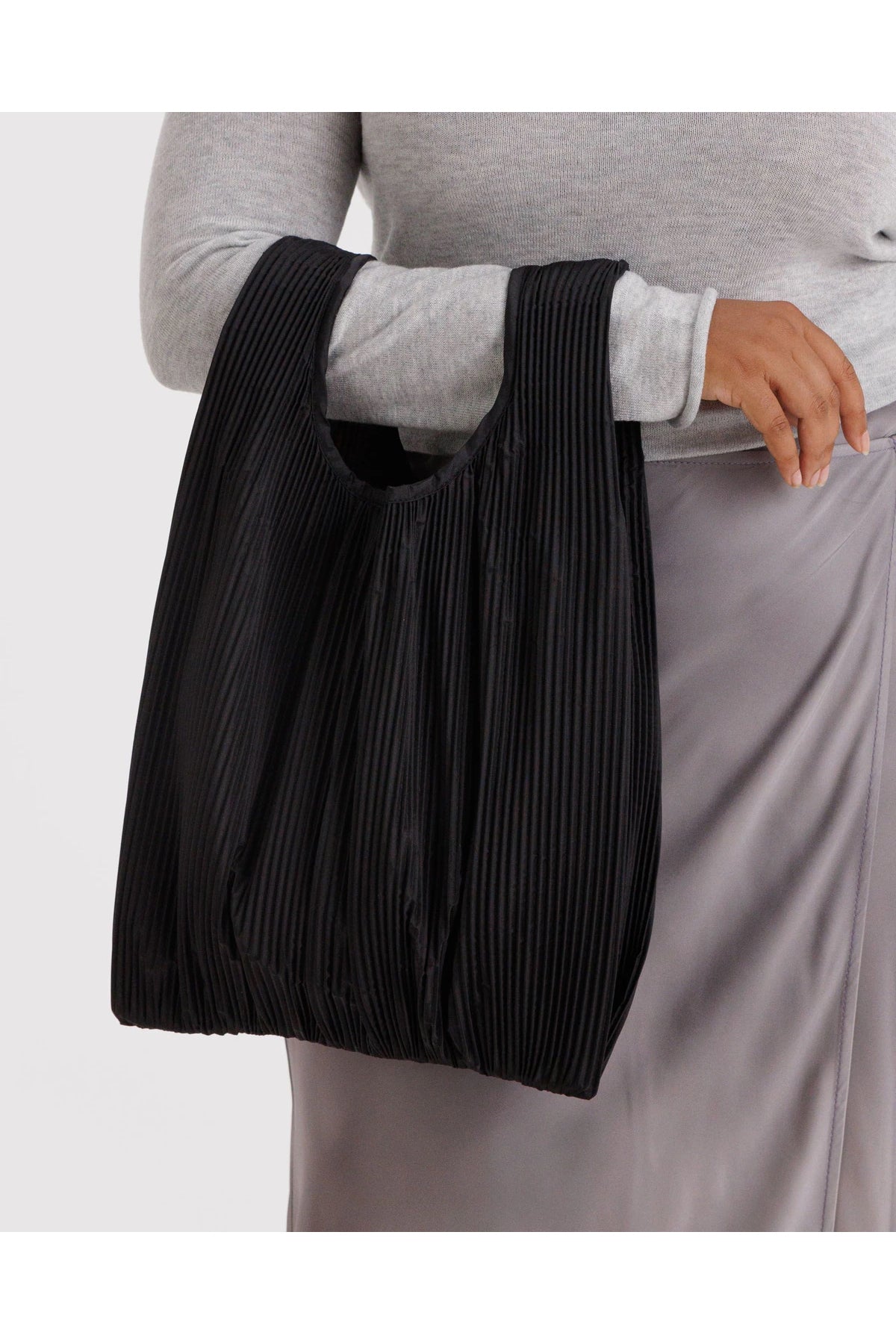 Pleated Baggu Black
