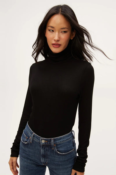 Tara Ribbed Crop Turtleneck