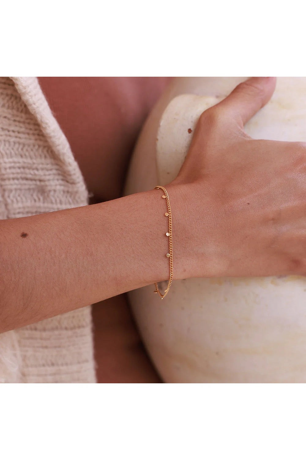Tiny Dot Chain Bracelet Gold