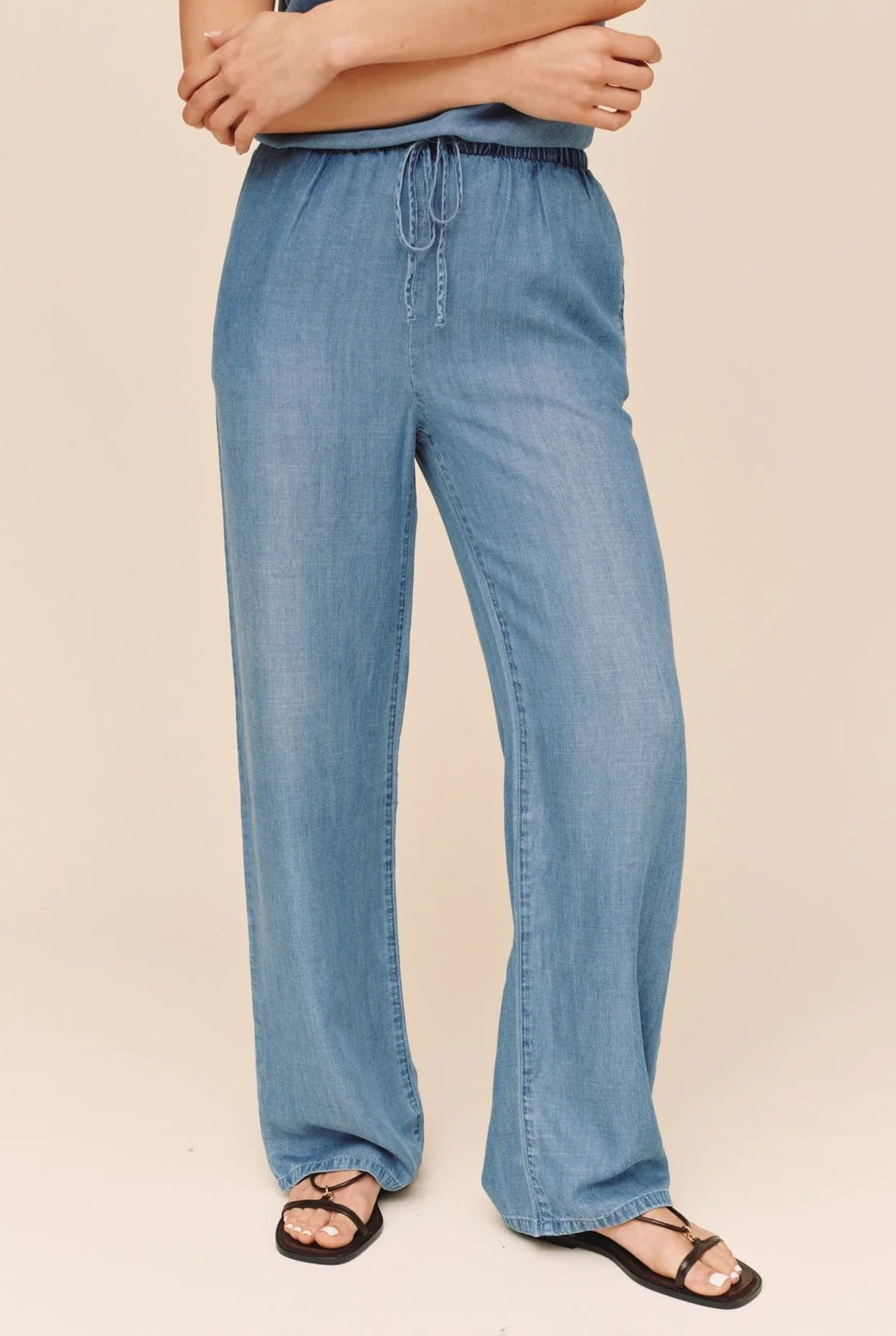 Wide Leg Drawstring Pant