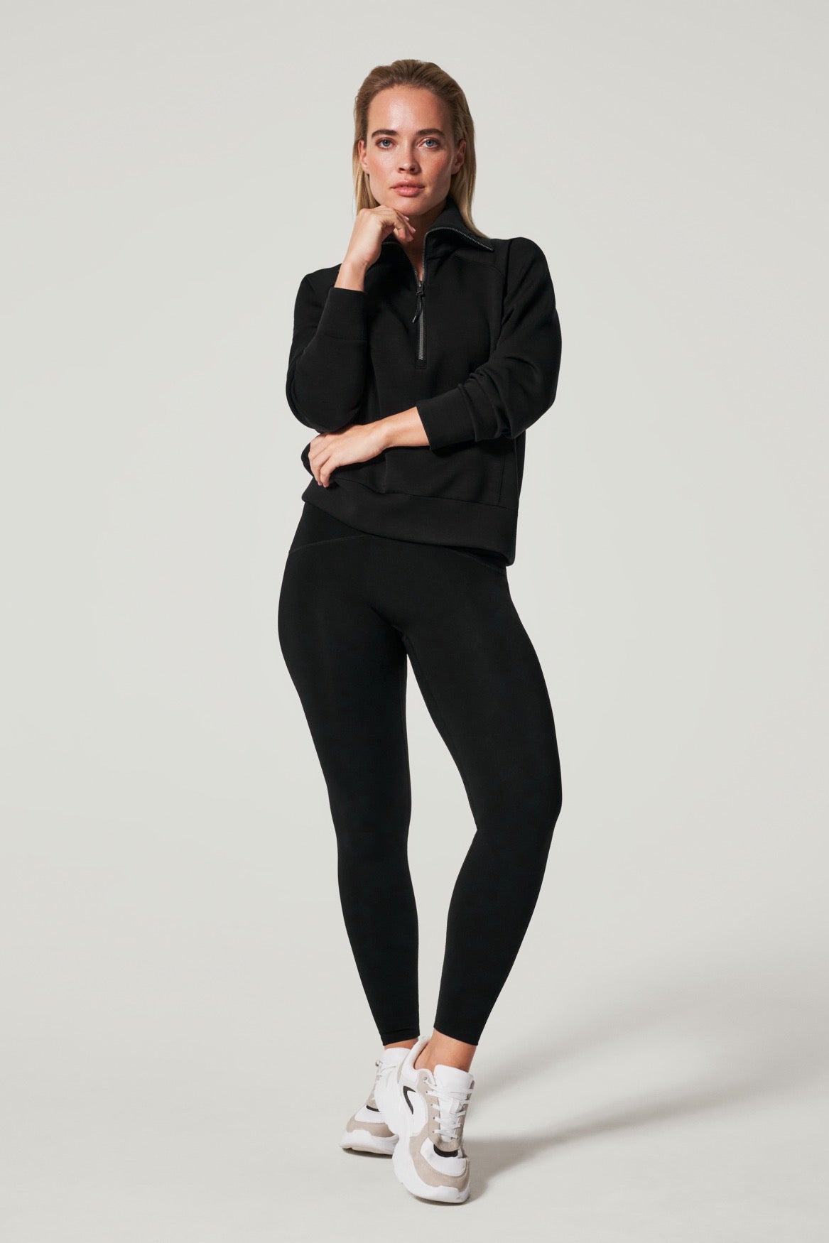 AirEssentials® Half Zip Very Black