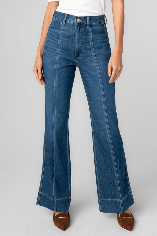 Relaxed 31" Seamed Bootcut Jeans