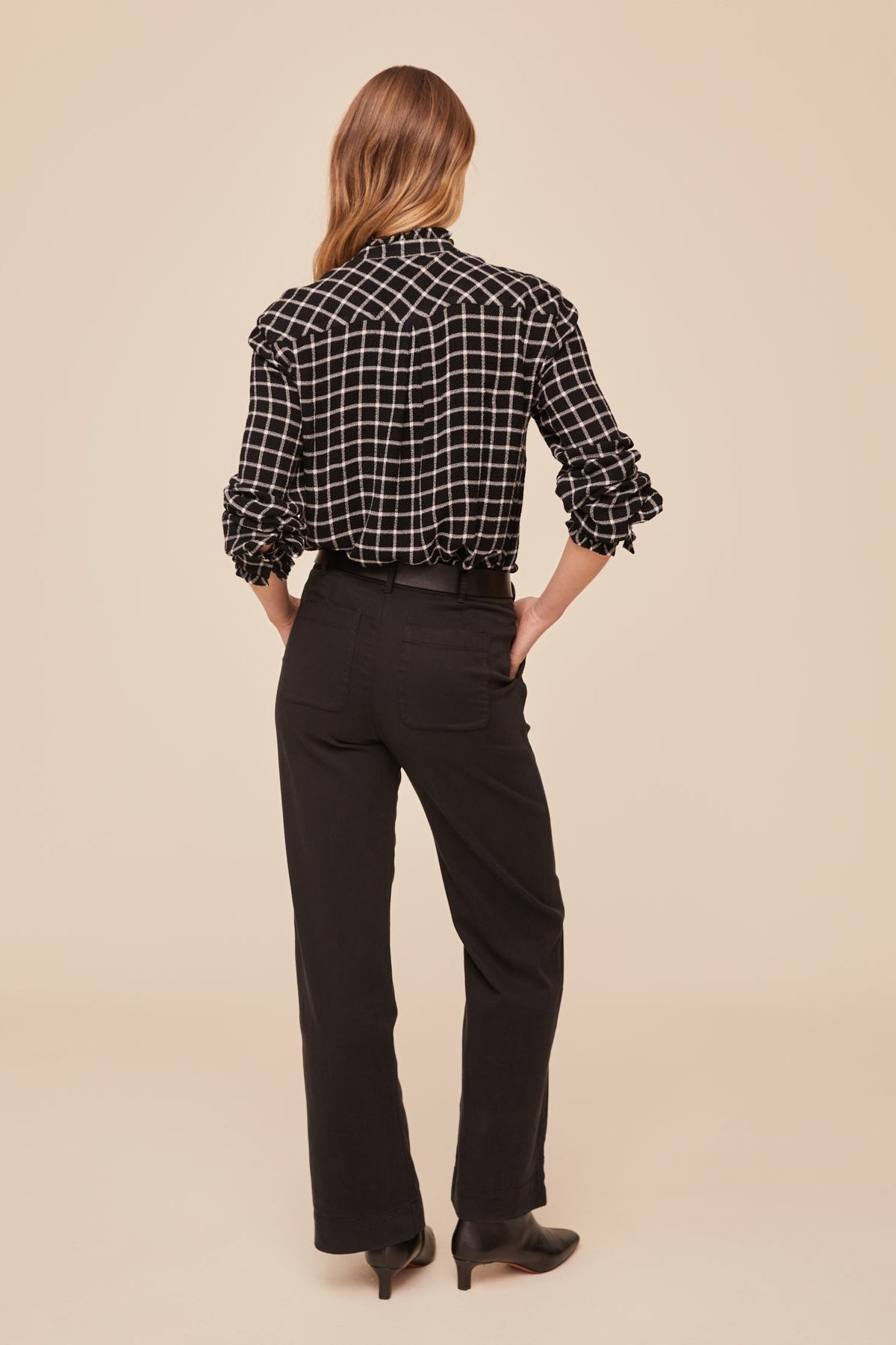 B20162-L94-304 - BUTTON DOWN SHIRT WITH RUFFLE EDGES